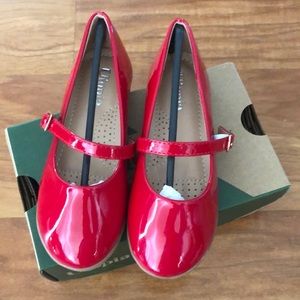 Little girls red patent leather flats